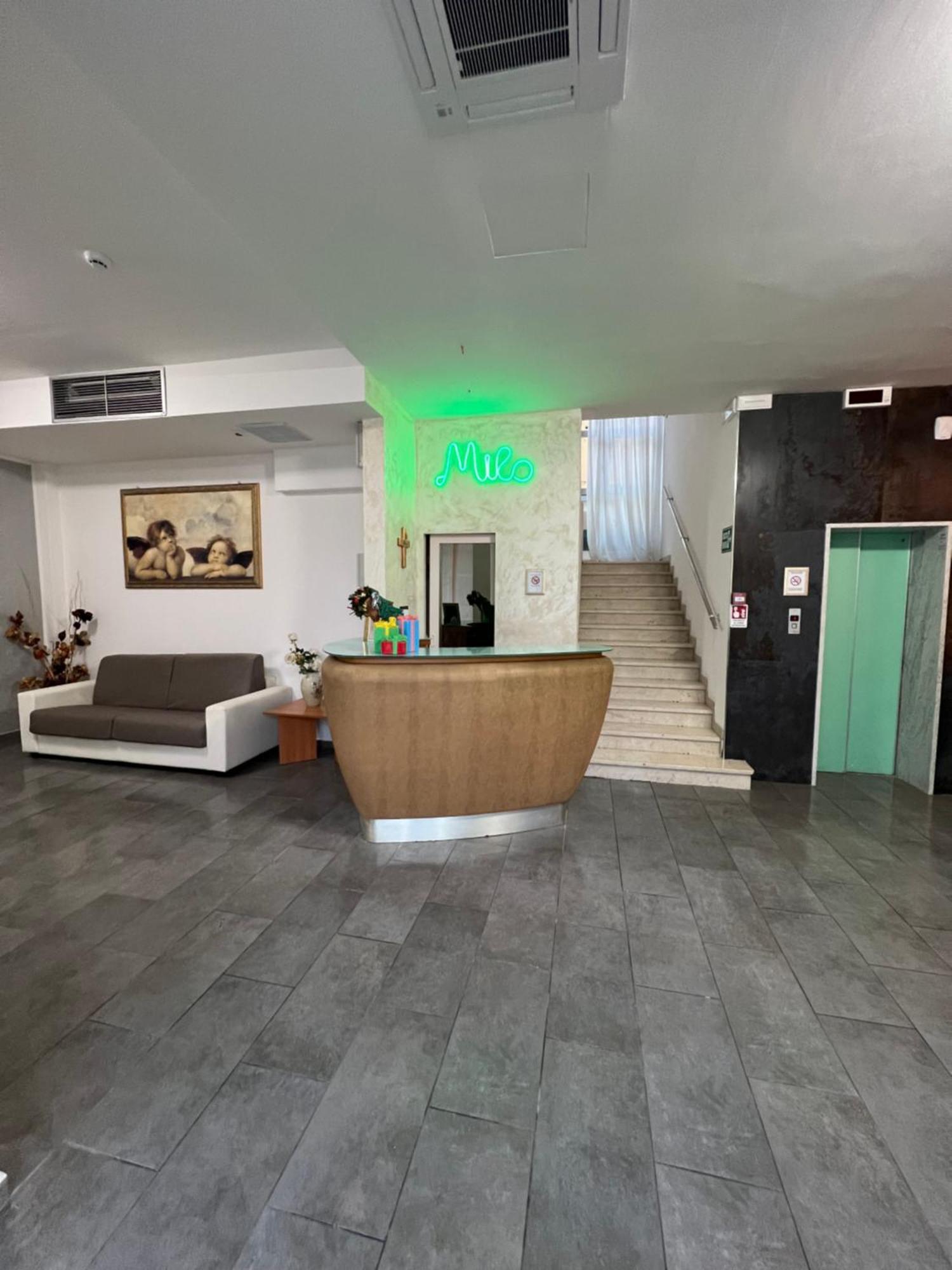 Hotel Miro Ріміні Екстер'єр фото